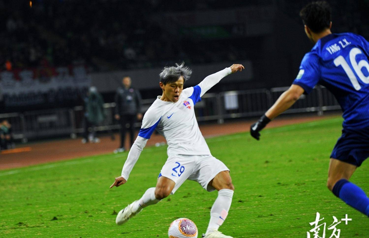 九游体育-Ming迎来十五赛季出色发挥，切尔西观众热烈欢呼！