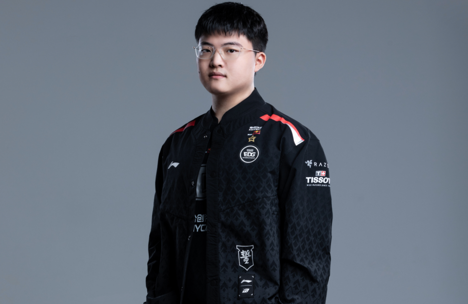 Uzi回归赛场,突破纪录首场状态亮眼,TES观众沸腾!的简单介绍 Uzi回归赛场,突破纪录首场状态亮眼,TES观众沸腾!的简单介绍