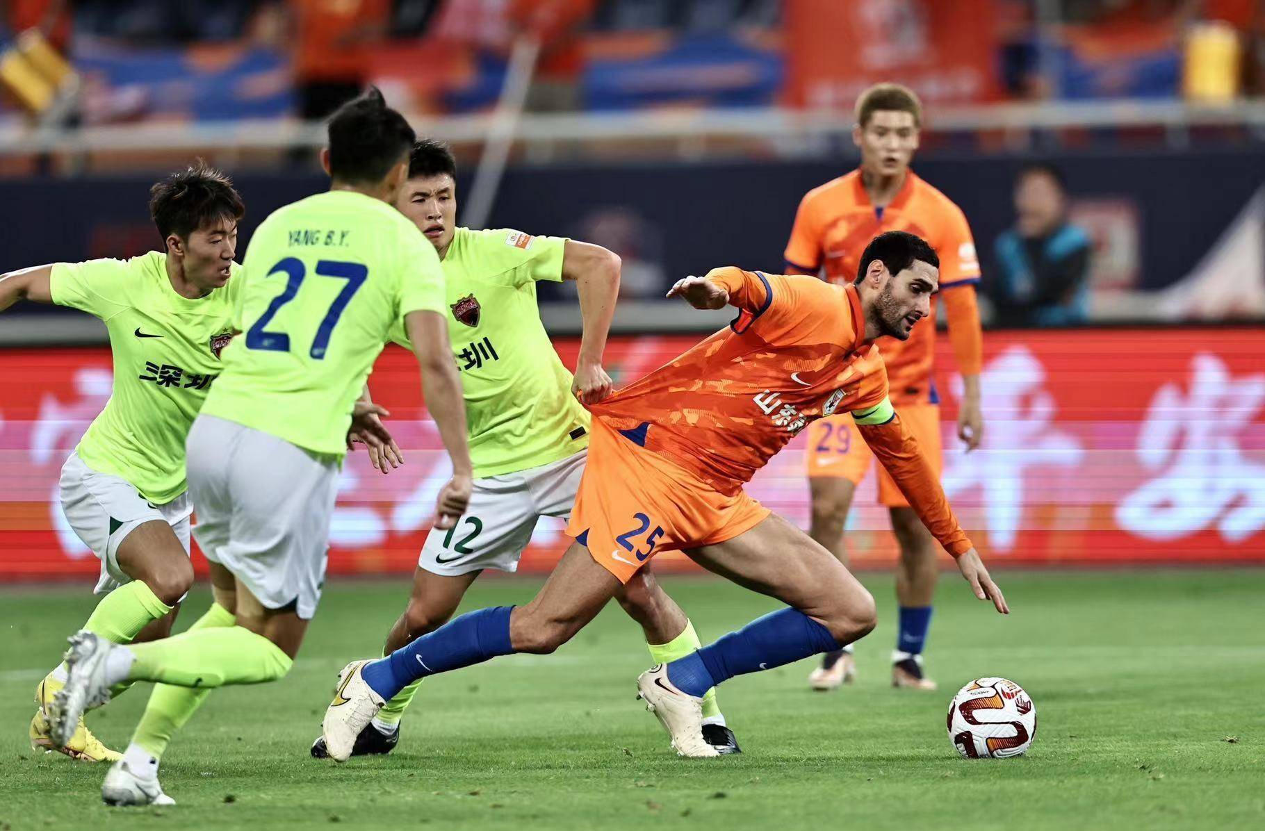 关于阿扎伦卡在加拿大队比赛中出色防守,大胜引发热议!的信息 关于阿扎伦卡在加拿大队比赛中出色防守,大胜引发热议!的信息